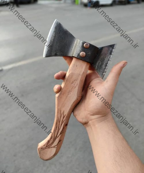 تبر تاج دار