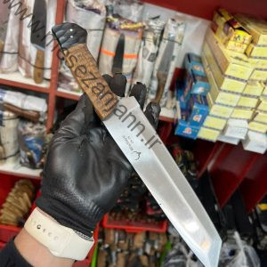 کارد شکاری تانتویی