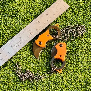 کارامبیت گردنبندی