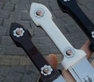 نیمچه قداره اهورا