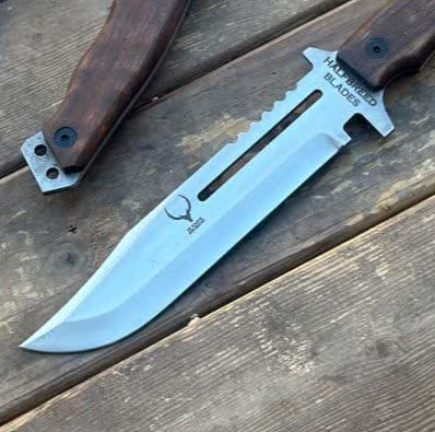 چاقوی شکاری سرنیزه