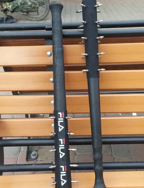 چوب بیسبال میخ دار