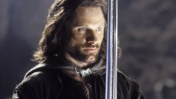 the-lord-of-the-rings-aragorn-narsil