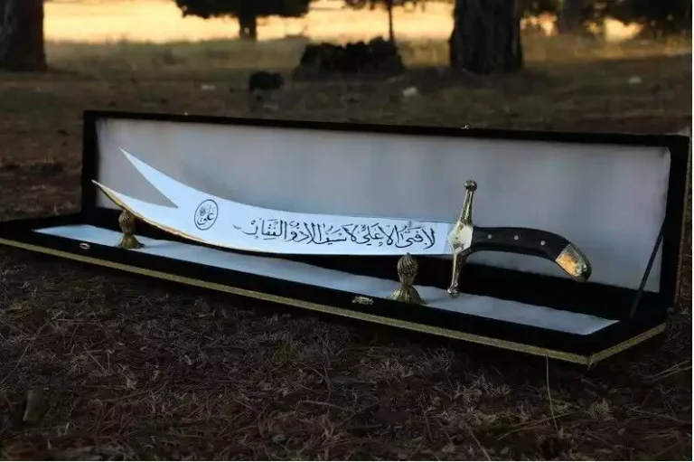 تاریخچه شمشیر ذوالفقار