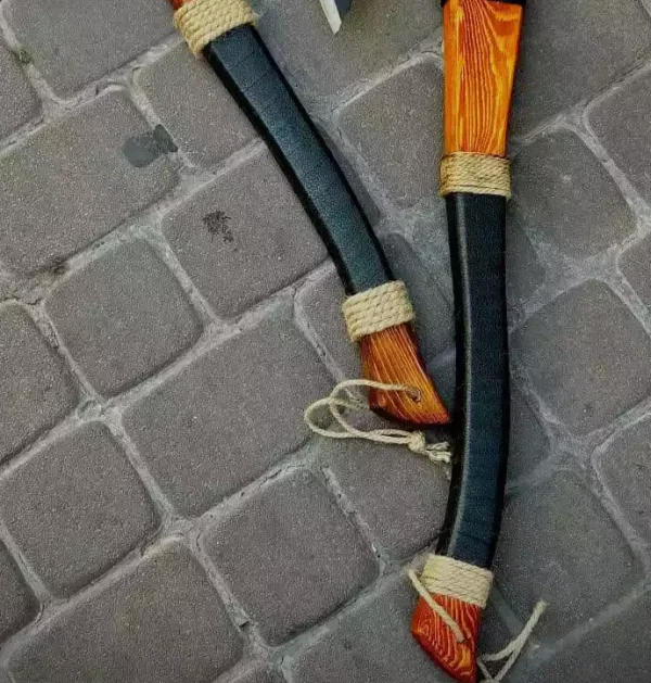 تبر وایکینگی تاتی