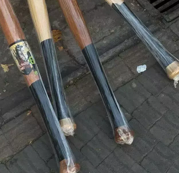 چوب بیسبال گردو سفارشی 3 چوب بیسبال گردو سفارشی