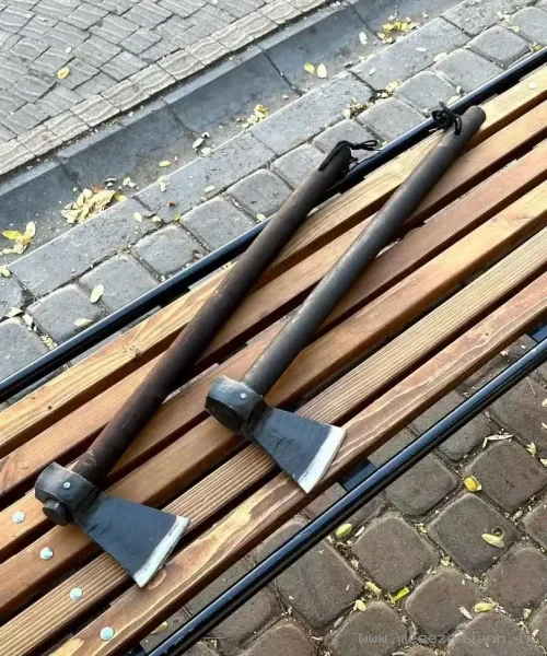 تبر جنگلی مدل چکشی